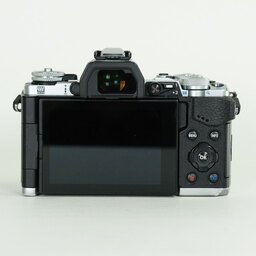 OLYMPUS OM-D E-M5 Mark II