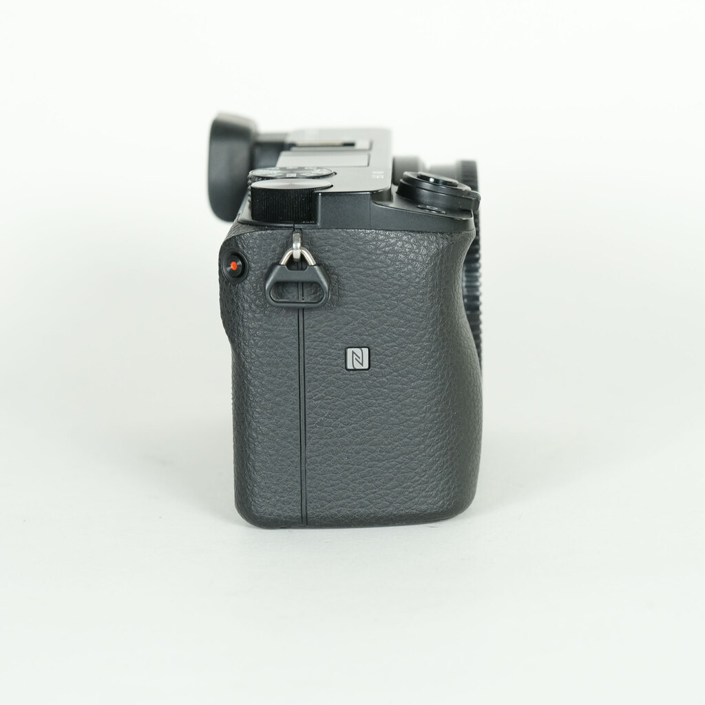 SONY α6100（ILCE-6100）