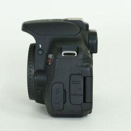 Canon EOS Kiss X7i