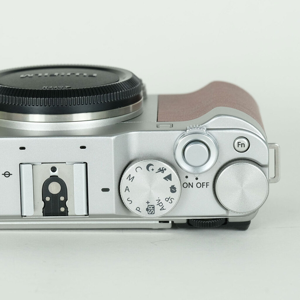 FUJIFILM X-A3 ボディ ブラウンの出品 | ONE SCENE（ワンシーン）