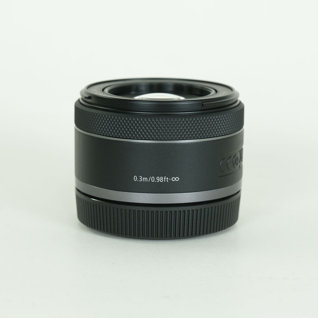 Canon RF50mm F1.8 STM Canon RF50mm F1.8 STM