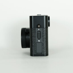 FUJIFILM X half X-HF1