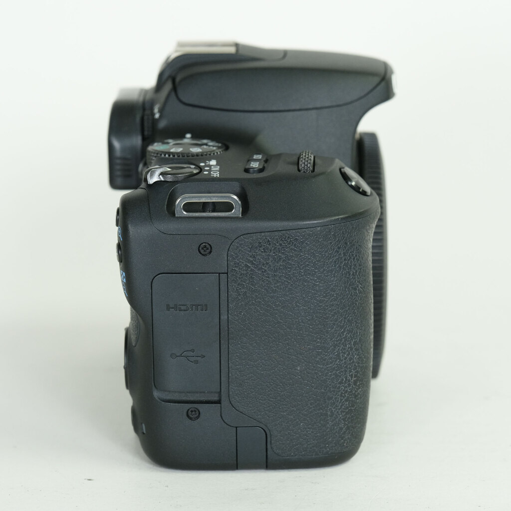 Canon EOS Kiss X9