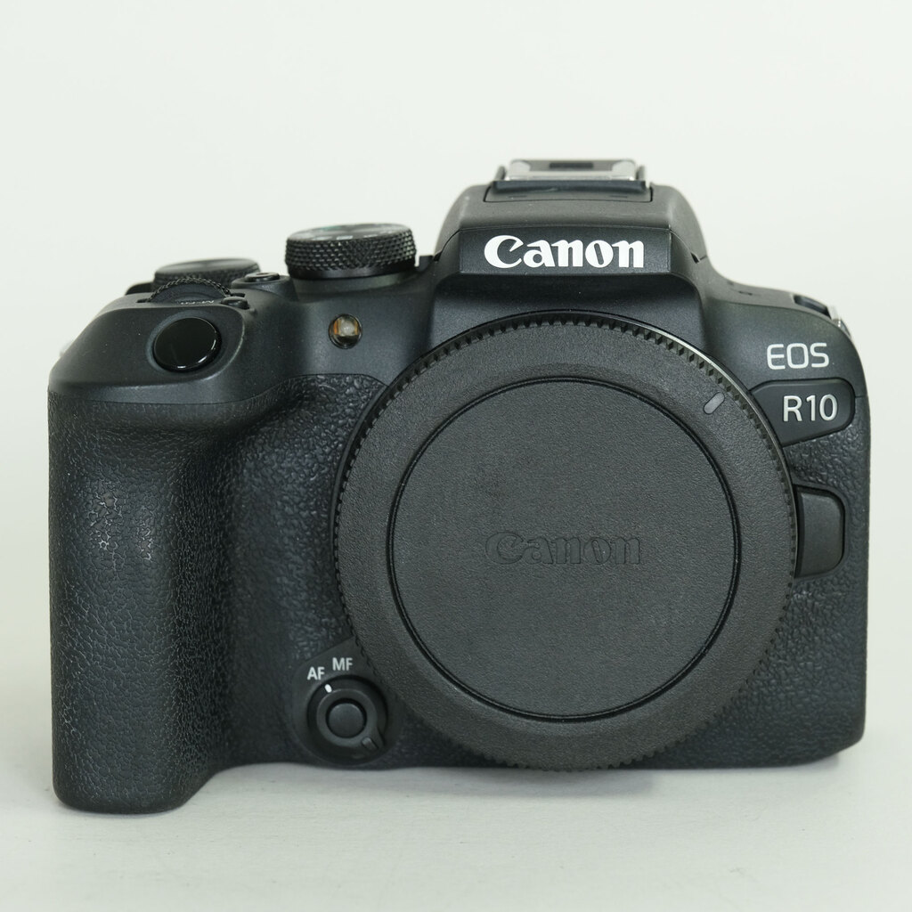 Canon EOS R10