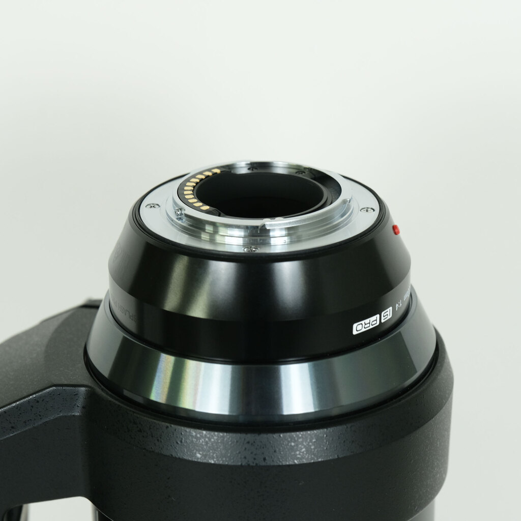 OLYMPUS M.ZUIKO DIGITAL ED 300mm F4.0 IS PRO OLYMPUS M.ZUIKO DIGITAL ED 300mm F4.0 IS PRO