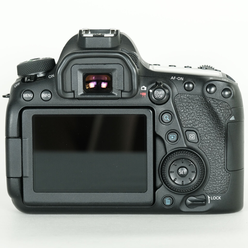 Canon EOS 6D Mark II
