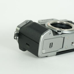 FUJIFILM X-T5