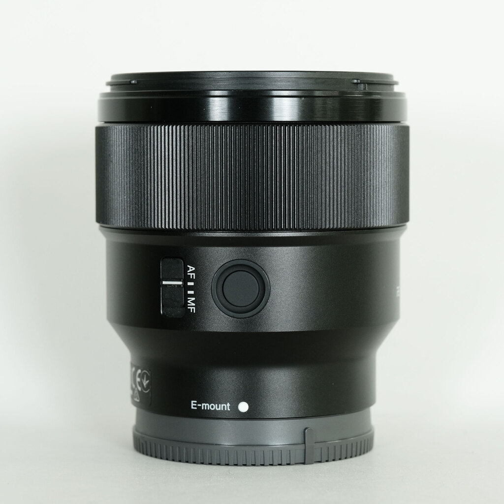 SONY FE 85mm F1.8 SEL85F18