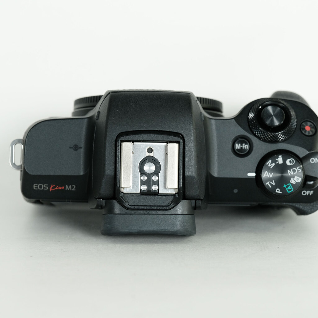 Canon EOS Kiss M2