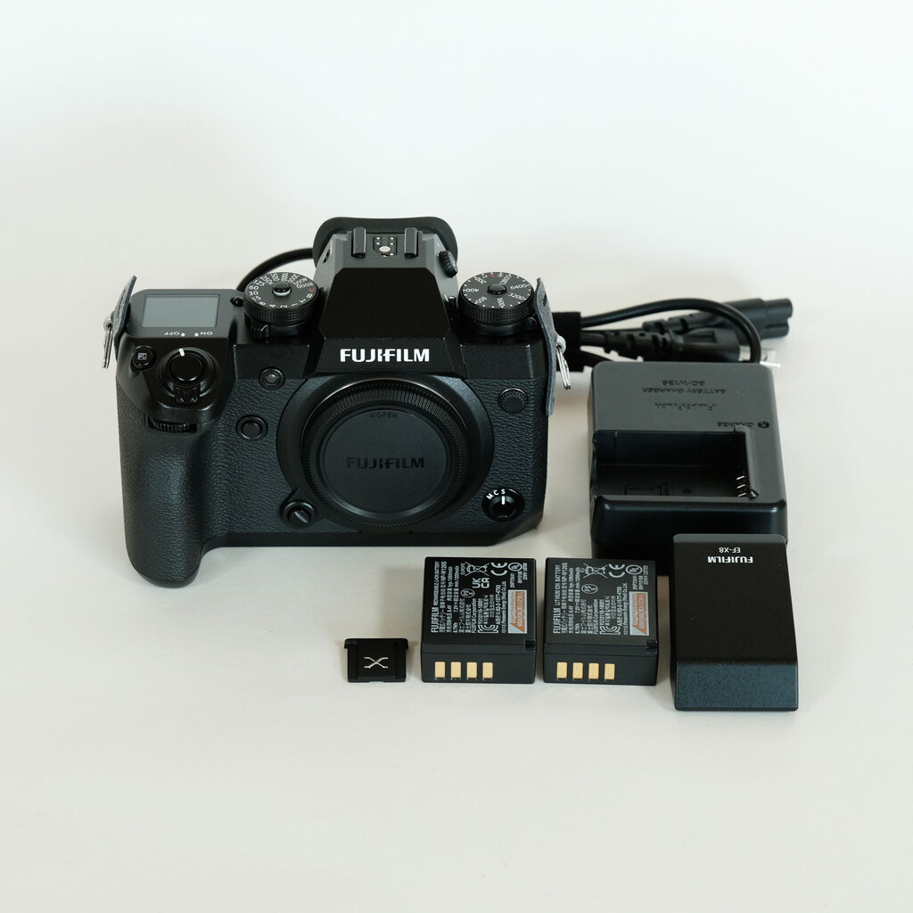 FUJIFILM X-H1 ボディ+望遠レンズセット FUJIFILM X-H1 ボディ+望遠レンズセット 富士フイルム FUJIFILM X-H1