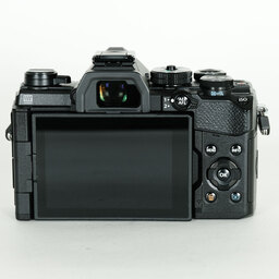 OLYMPUS OM-D E-M5 Mark III