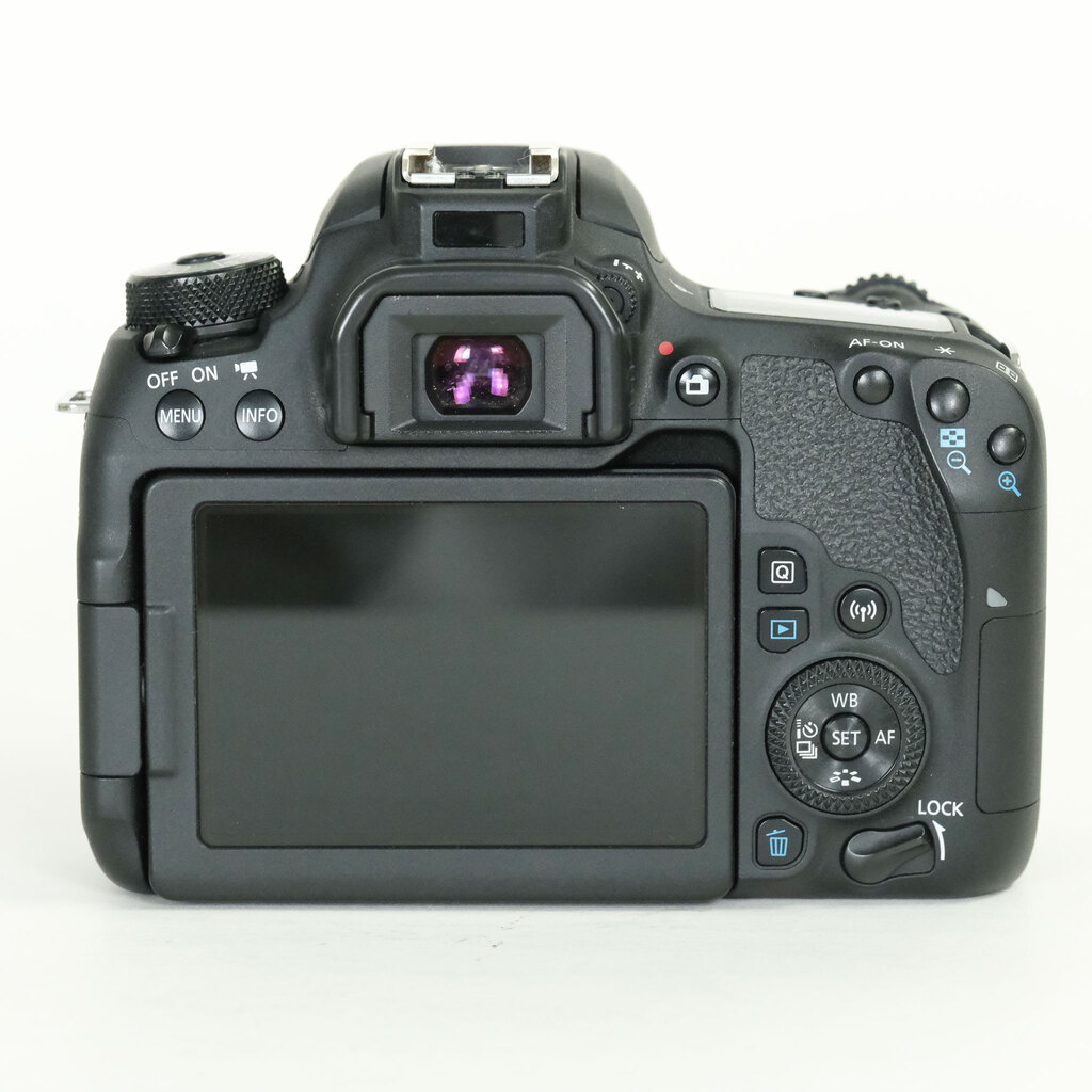 Canon EOS 9000D