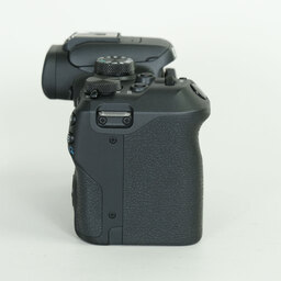 Canon EOS R10