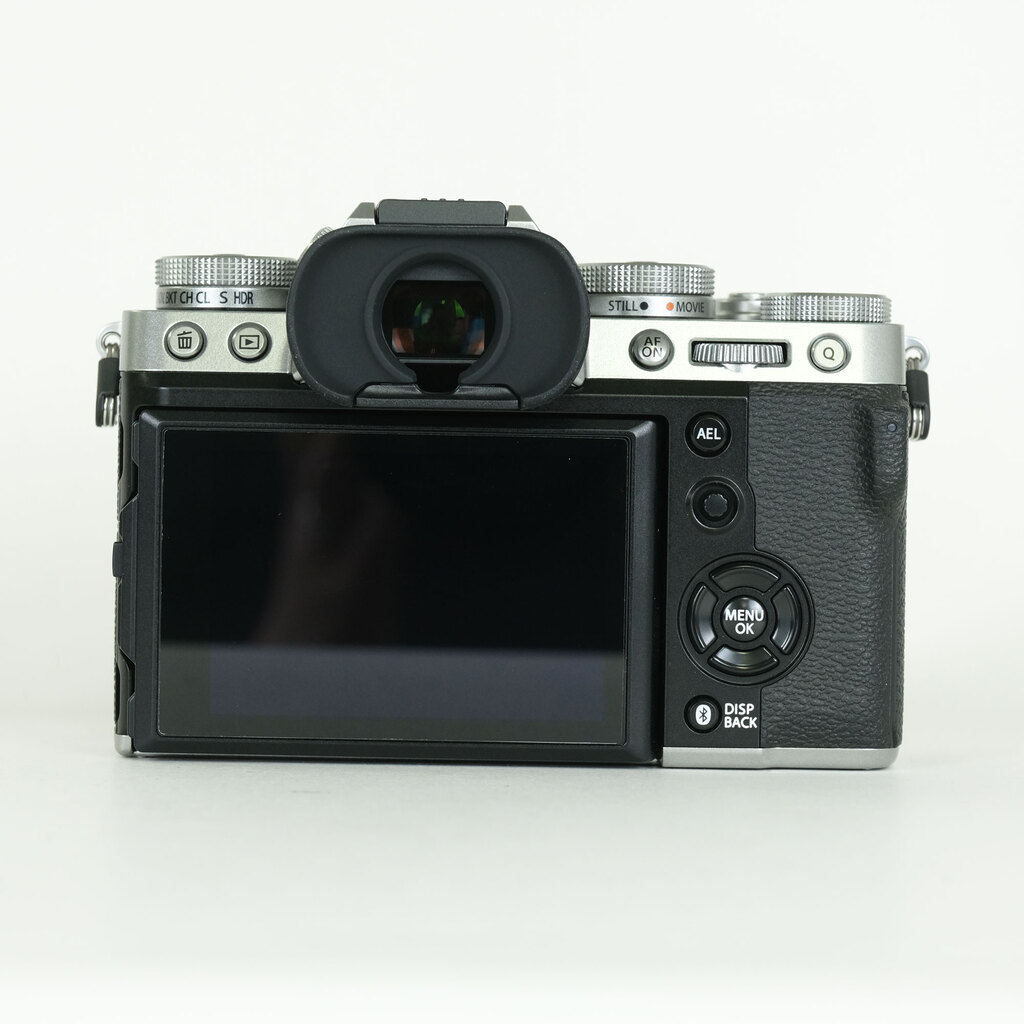 FUJIFILM X-T5
