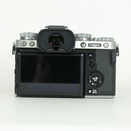 FUJIFILM X-T5