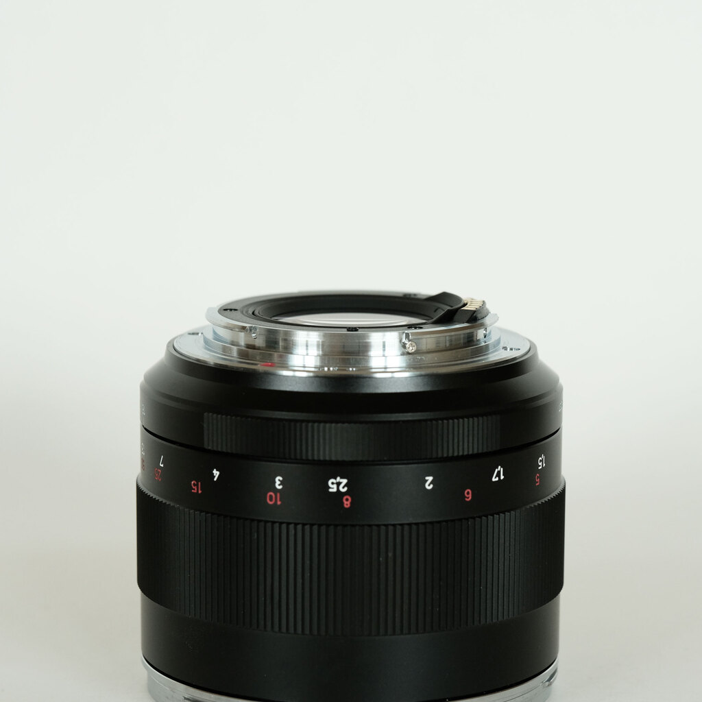 Carl Zeiss Planar T* 85mm F1.4 ZE [キヤノンEF用]の出品 | ONE SCENE