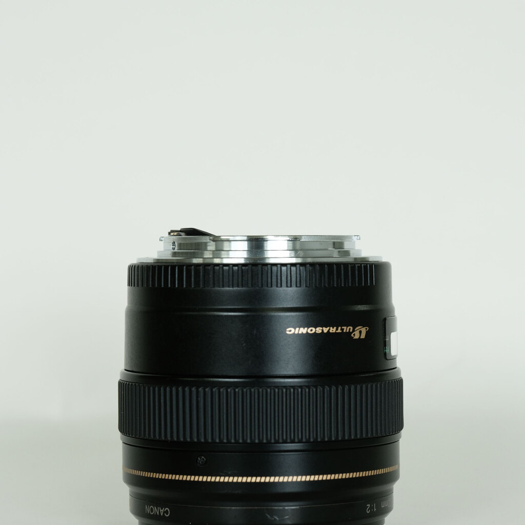 Canon EF100mm F2 USM Canon EF100mm F2 USM