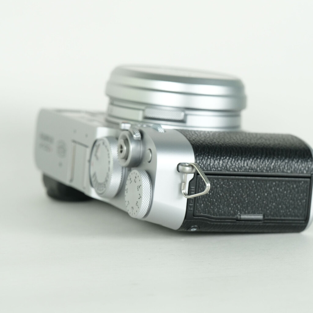 FUJIFILM X100V シルバー
