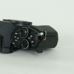 OLYMPUS OM-D E-M5 Mark II