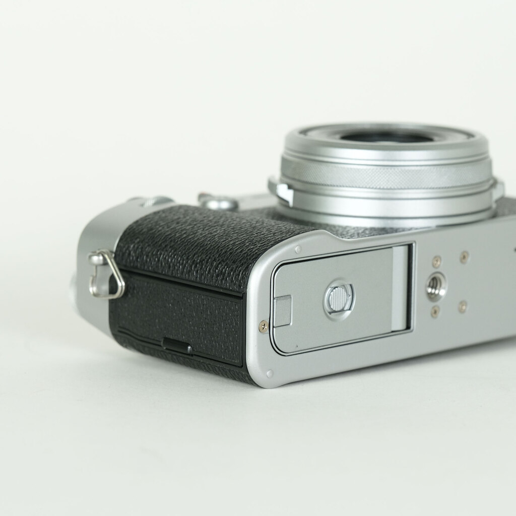 FUJIFILM X100V シルバー