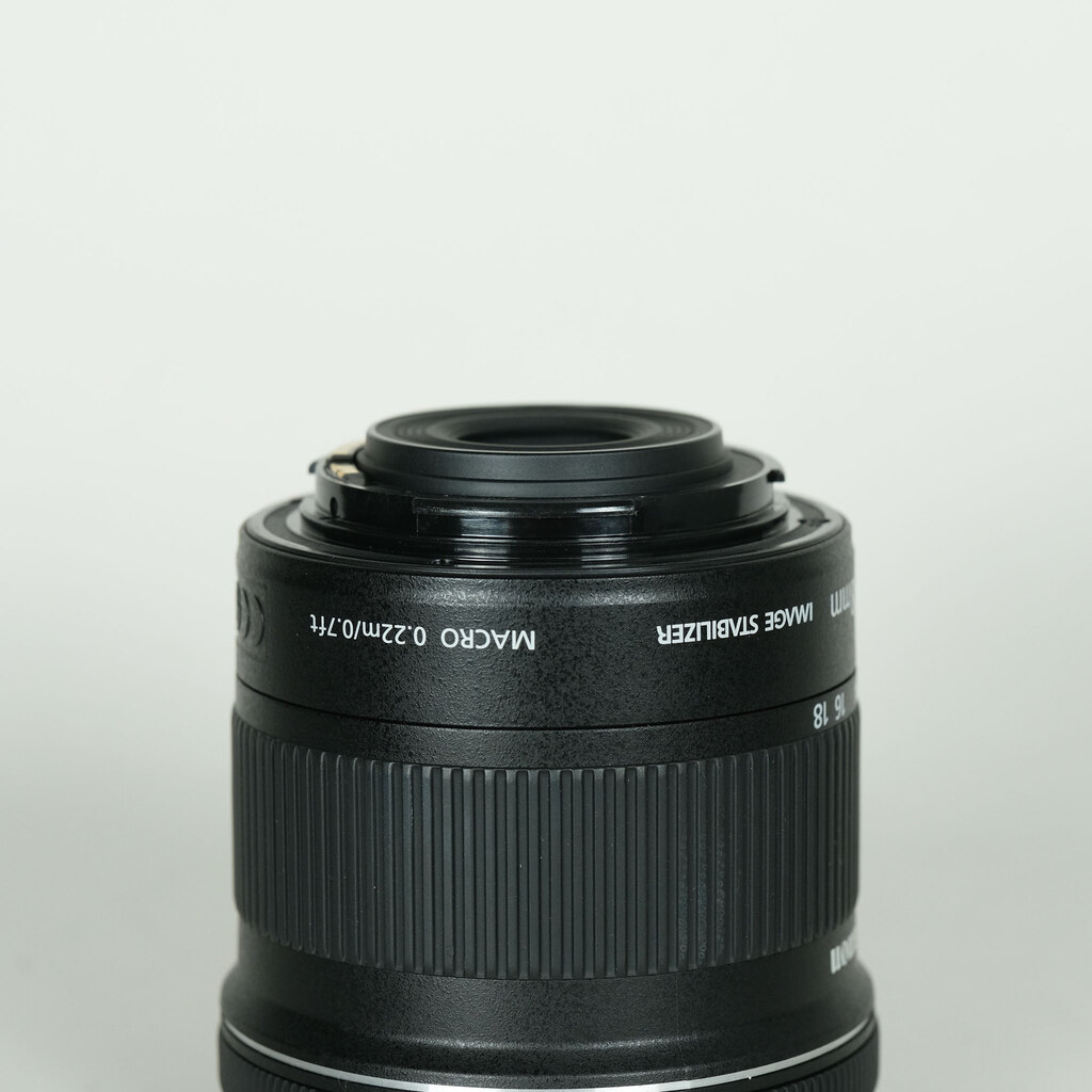 Canon EF-S10-18mm F4.5-5.6 IS STM