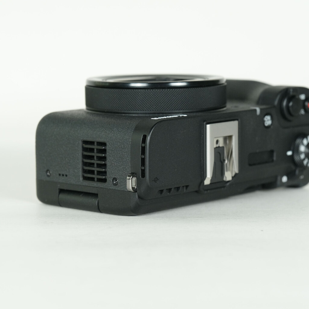 Canon PowerShot V1の出品 | ONE SCENE（ワンシーン）