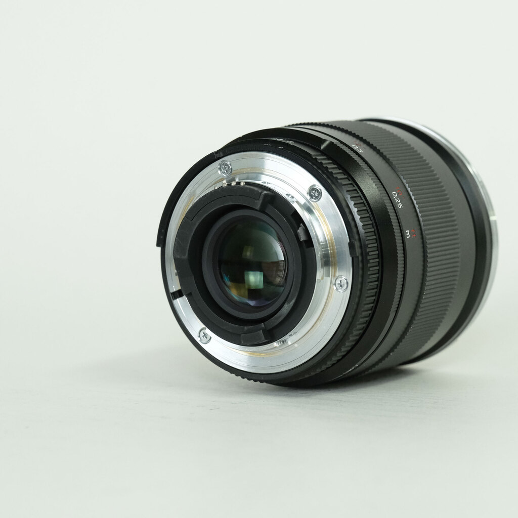 コシナ ツァイス Distagon T*2/25mm ZF.2 コシナ ツァイス Distagon T*2/25mm ZF.2