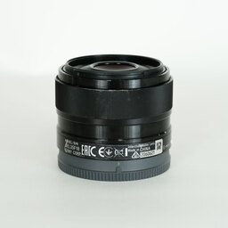 SONY E 35mm F1.8 OSS SEL35F18