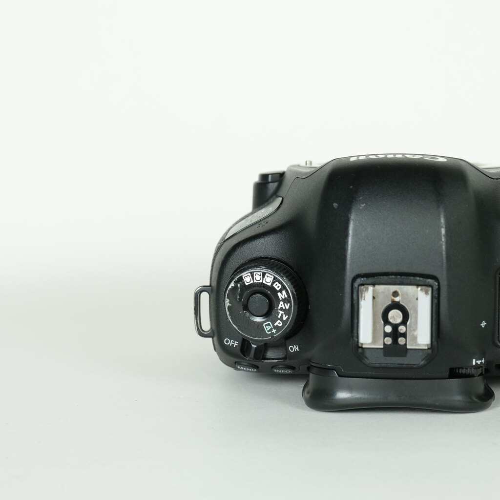 Canon EOS 5D Mark III Canon EOS 5D Mark III