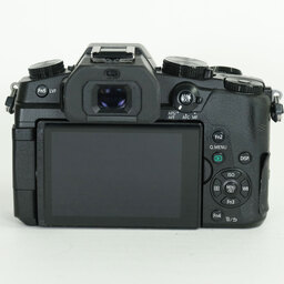 Panasonic LUMIX DMC-G8 Panasonic LUMIX DMC-G8