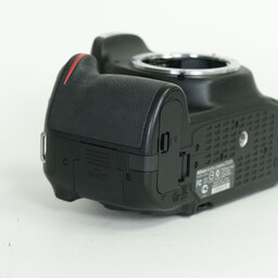 Nikon D5200 ボディ ブラック