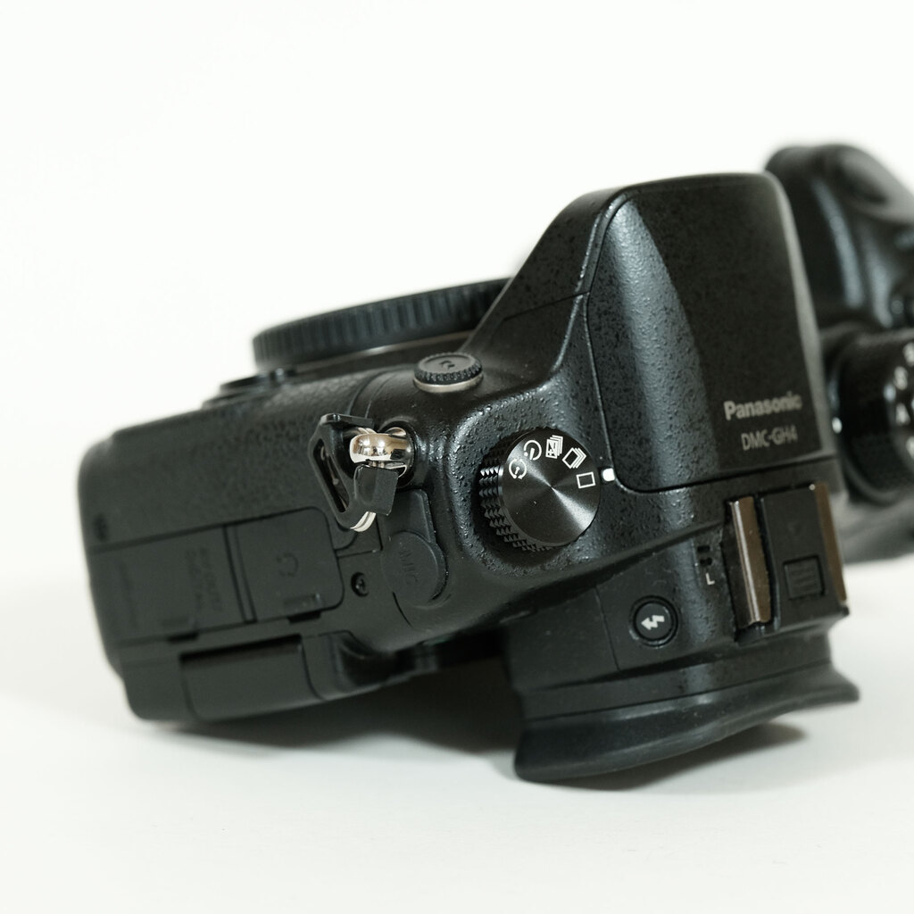 Panasonic LUMIX DMC-GH4の出品 | ONE SCENE（ワンシーン）