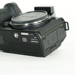 Panasonic LUMIX S5IIX ボディ DC-S5M2X ブラック Panasonic LUMIX S5IIX ボディ DC-S5M2X ブラック