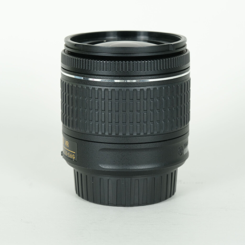 Nikon AF-P DX NIKKOR 18-55mm F3.5-5.6G VR Nikon AF-P DX NIKKOR 18-55mm F3.5-5.6G VR
