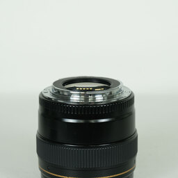 Canon EF85mm F1.8 USM Canon EF85mm F1.8 USM