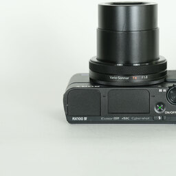 SONY Cyber-shot DSC-RX100M4