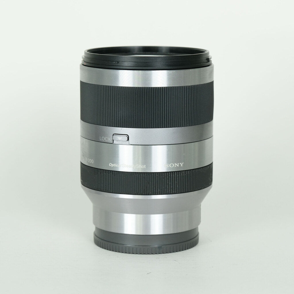 SONY E18-200mm F3.5-6.3 OSS SEL18200の出品 | ONE SCENE（ワンシーン）