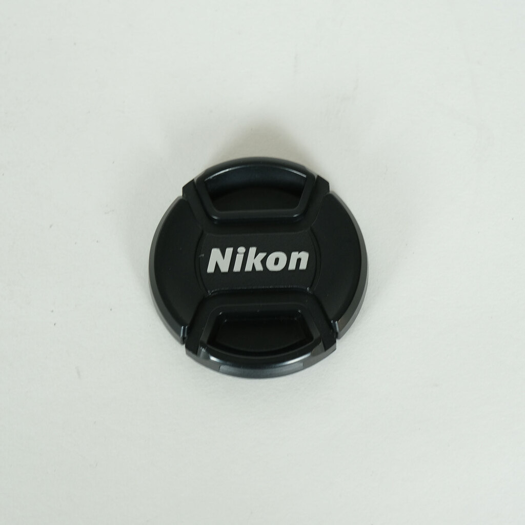 Nikon AF-S DX NIKKOR 18-55mm f3.5-5.6G VR II