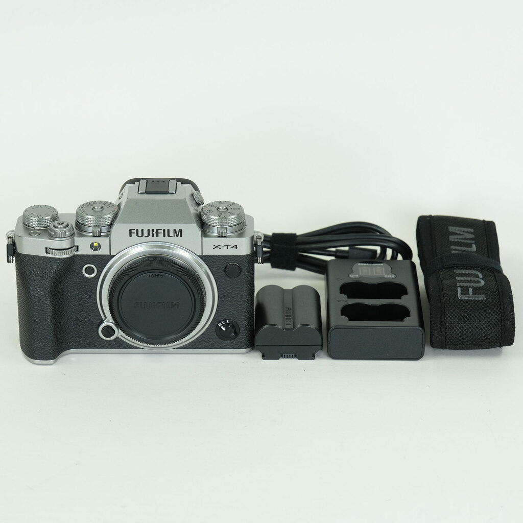 FUJIFILM X-T4