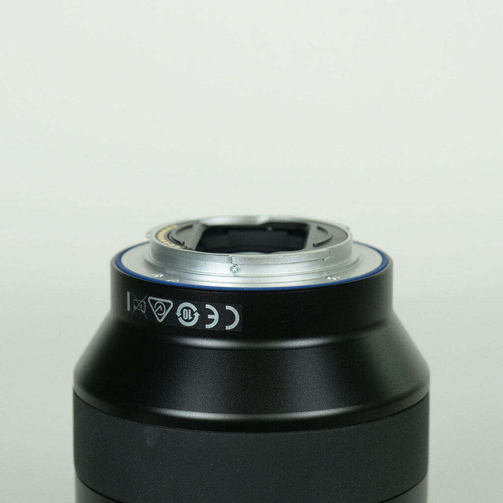 Carl Zeiss Batis 1.8/85 [ソニーE用]の出品 | ONE SCENE（ワンシーン）