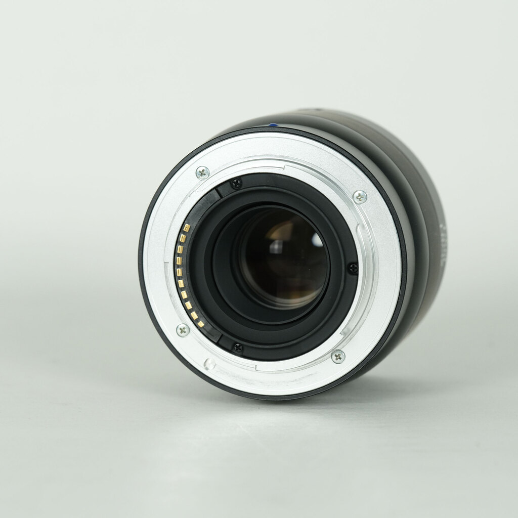 Carl Zeiss Touit 32mm F1.8（ソニーE用）