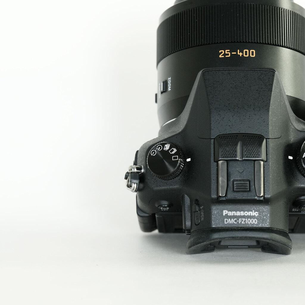 Panasonic LUMIX DMC-FZ1000