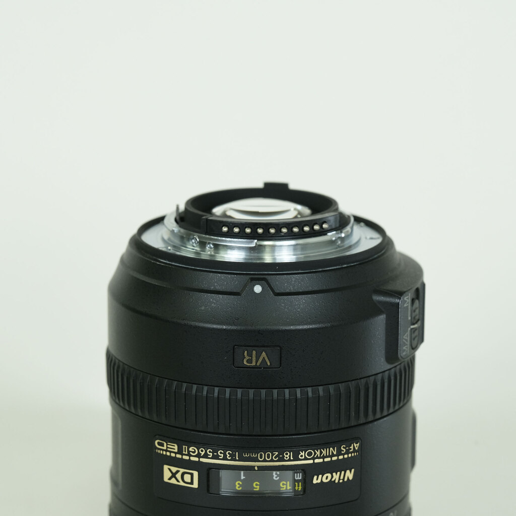 Nikon AF-S DX NIKKOR 18-200mm F3.5-5.6G ED VR II