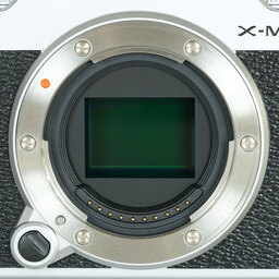 FUJIFILM X-M5
