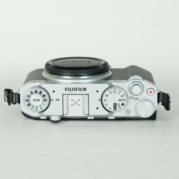 FUJIFILM X-M5 FUJIFILM X-M5