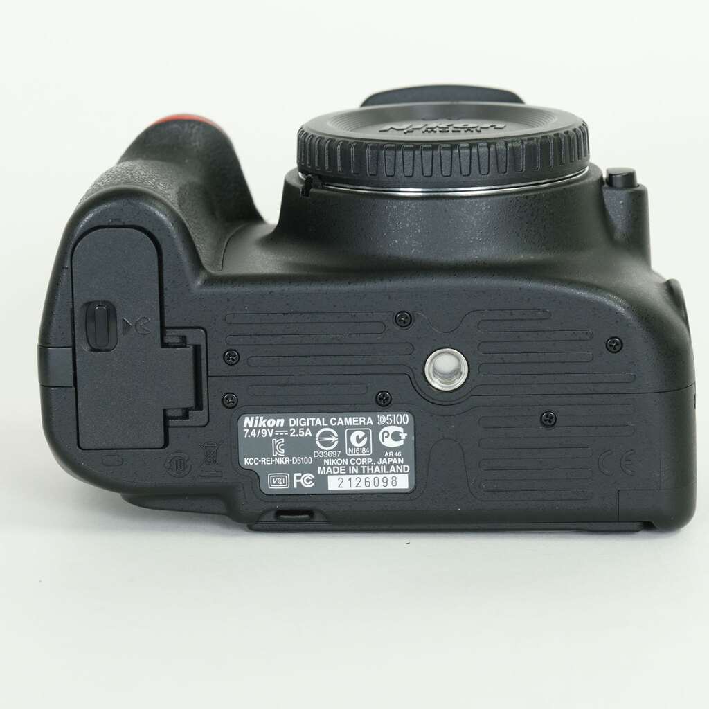 Nikon D5100 ボディ