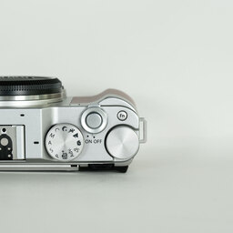 FUJIFILM X-A3 ボディ  ブラウン