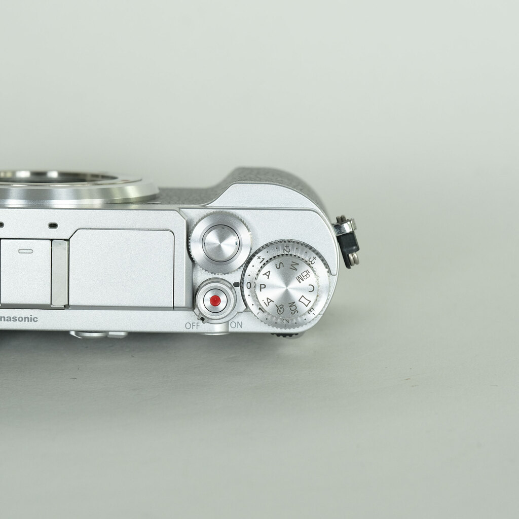 Panasonic LUMIX DC-GX7MK3 シルバー