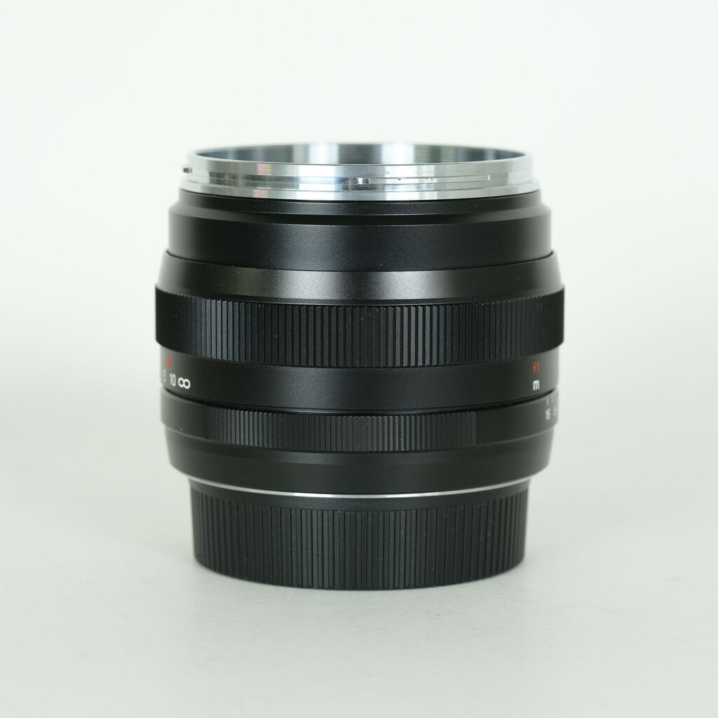 Carl Zeiss Planar T* 50mm F1.4 ZE [キヤノンEF用]