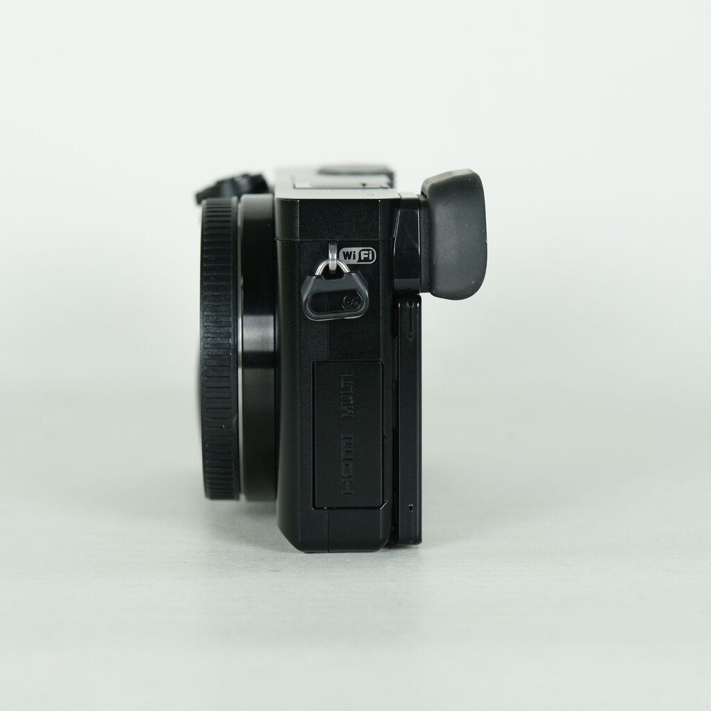 SONY α6000(ILCE-6000) SONY α6000(ILCE-6000)